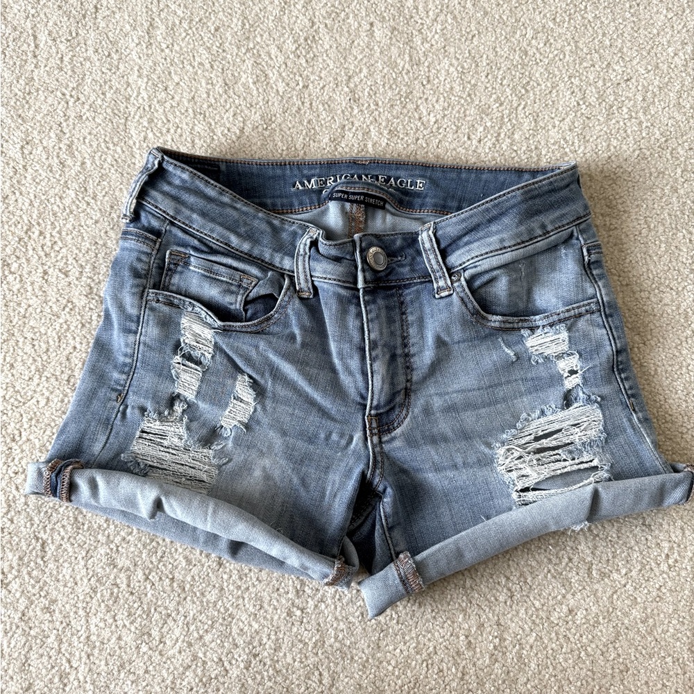American Eagle AE Midi Cut Off Distressed Jean Shorts Medium Wash 6